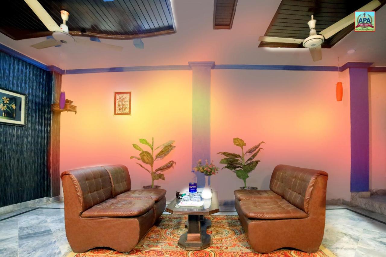 Royal Inn Guest House Lahor Dış mekan fotoğraf